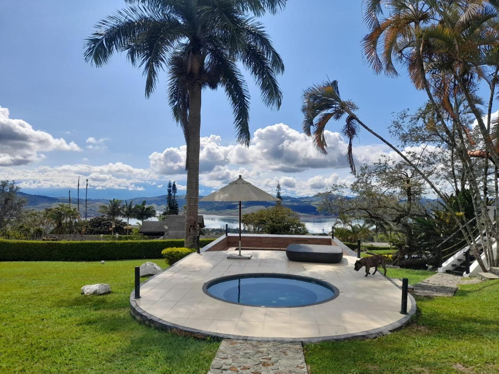 Hotel Maca Lago Calima Exteriör bild